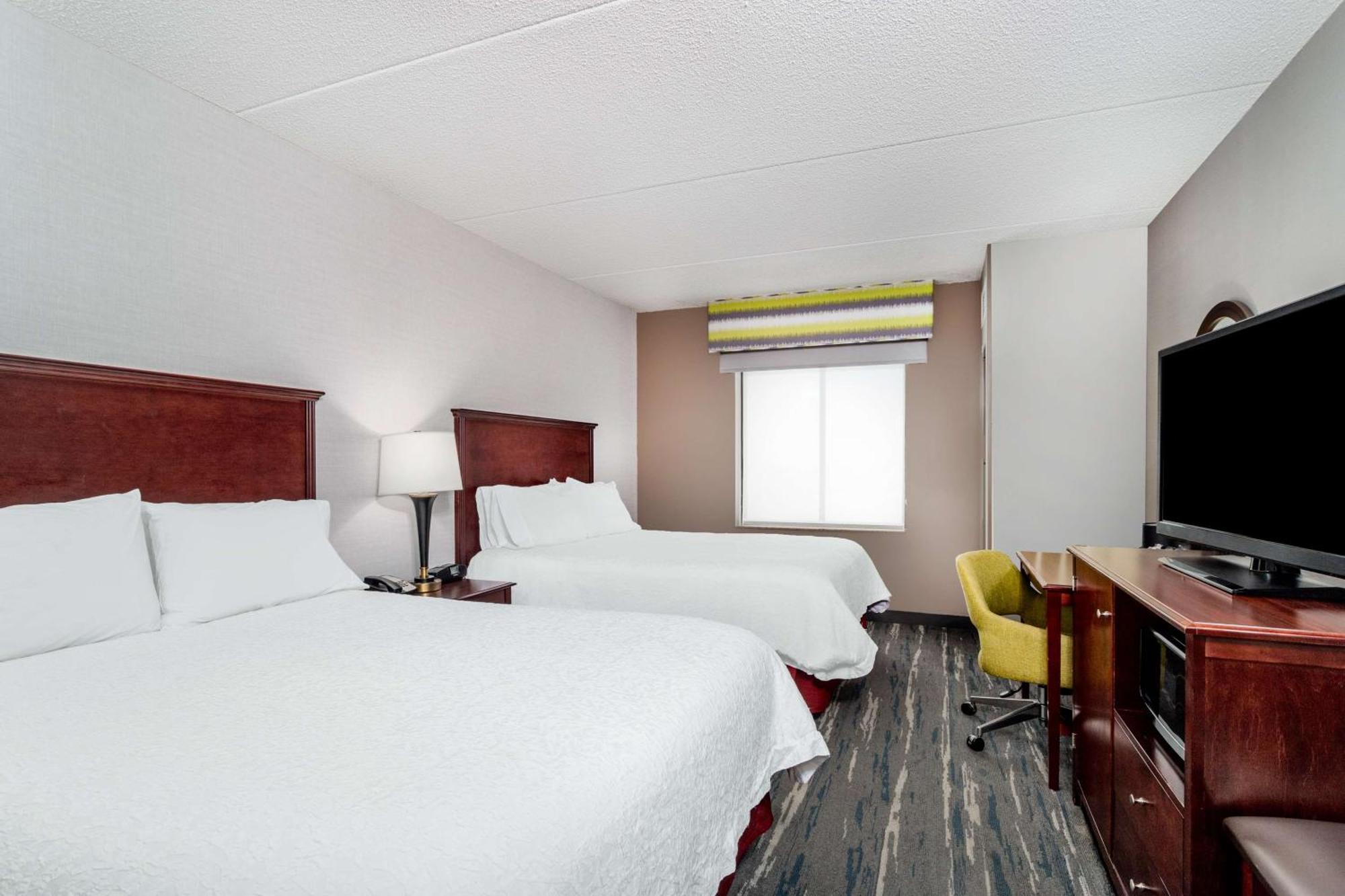 Hampton Inn & Suites Minneapolis St. Paul Airport - Mall Of America Bloomington Exterior photo